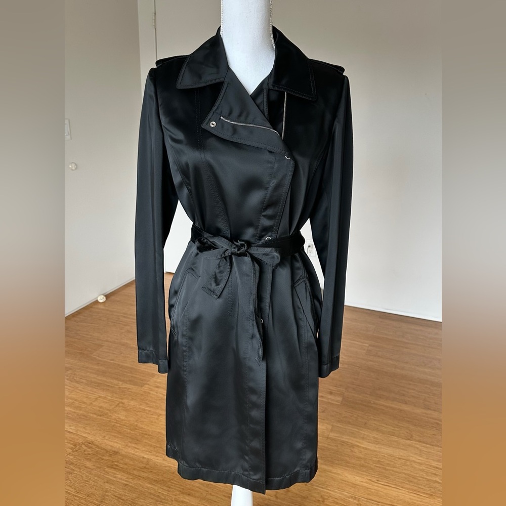 Emilio Pucci Silk trench coat.